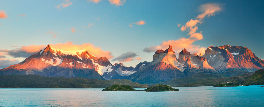 Imagem dos lagos e montanhas de Tierra del Fuego